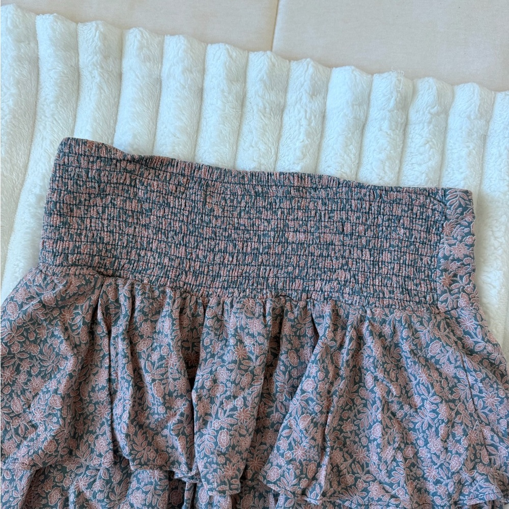 Altar’d State Pink and Gray Floral A-Line Skirt - Picture 6 of 7